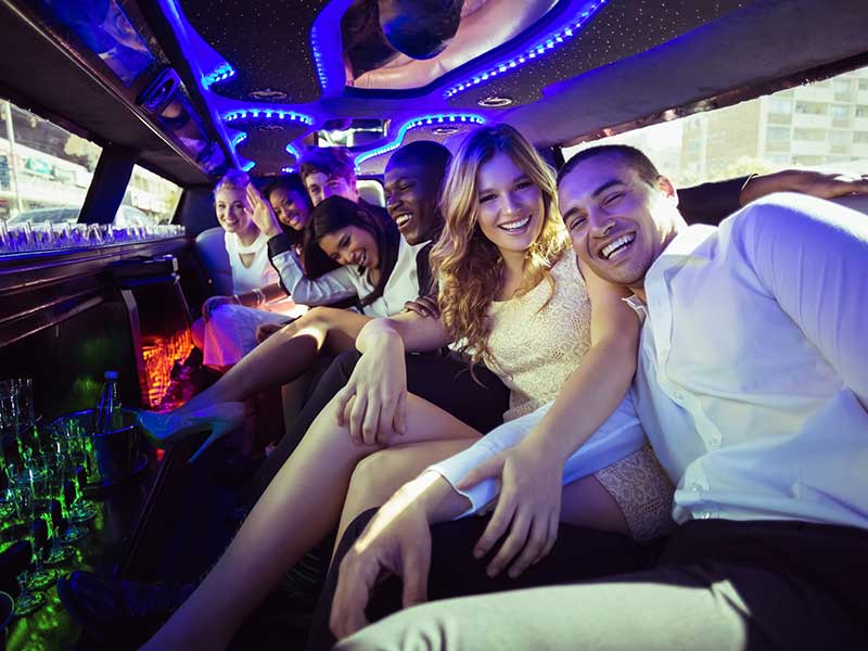Competitive Prom & Graduation Limo Packages<br />

